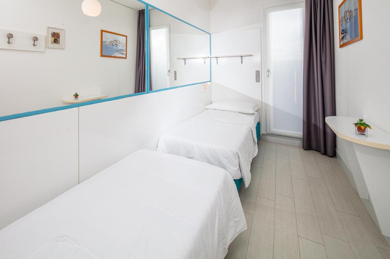 Hotel Alexander Bibione Bagian luar foto